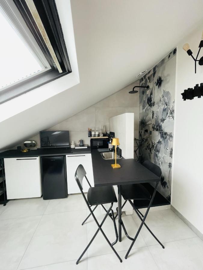 דירות ראפאלו Lovely Mini Attic מראה חיצוני תמונה